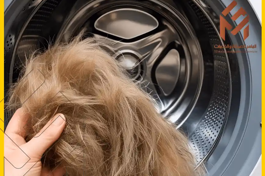 كيفية إزالة شعر الكلاب والقطط من الملابس والأثاث النسيجي