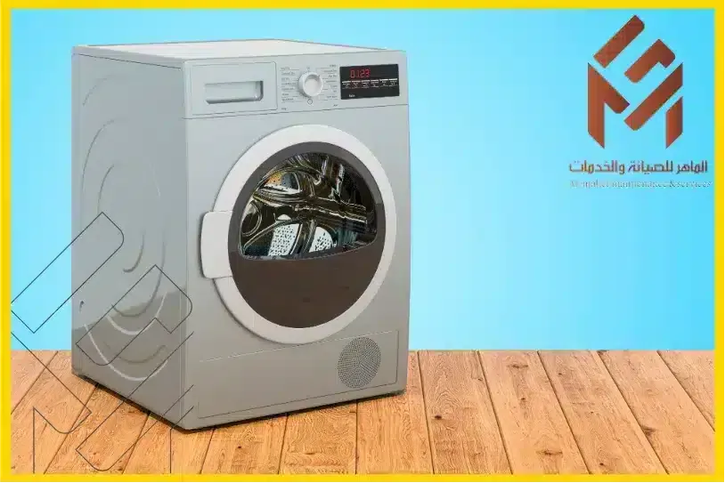 غسالة الملابس لونها رصاصي