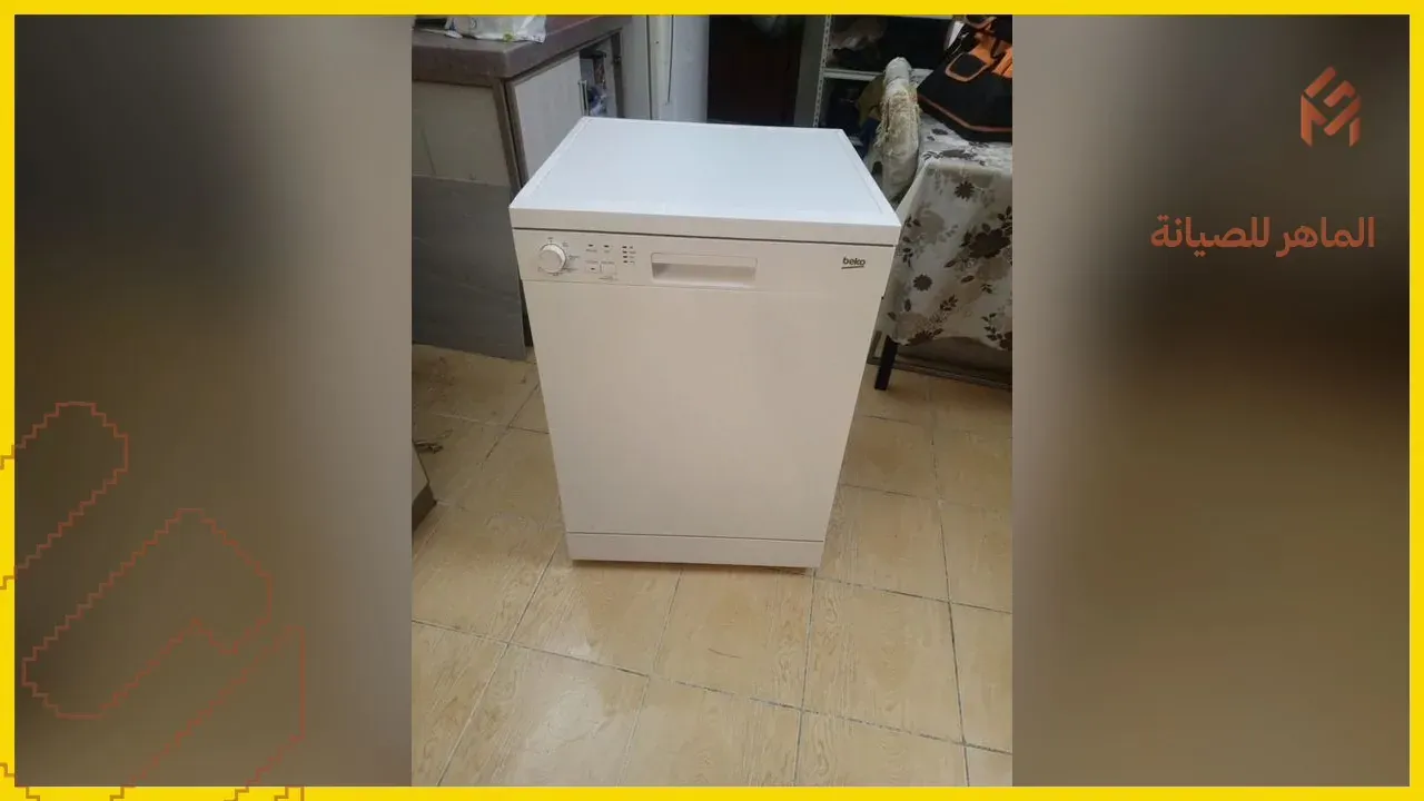 جلاية صحون قيد الفحص الفني داخل ورشة الماهر بمكة